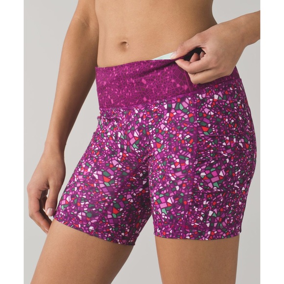 lululemon athletica Pants - NWT Lululemon “Paradise Camo” Speed Track Shorts